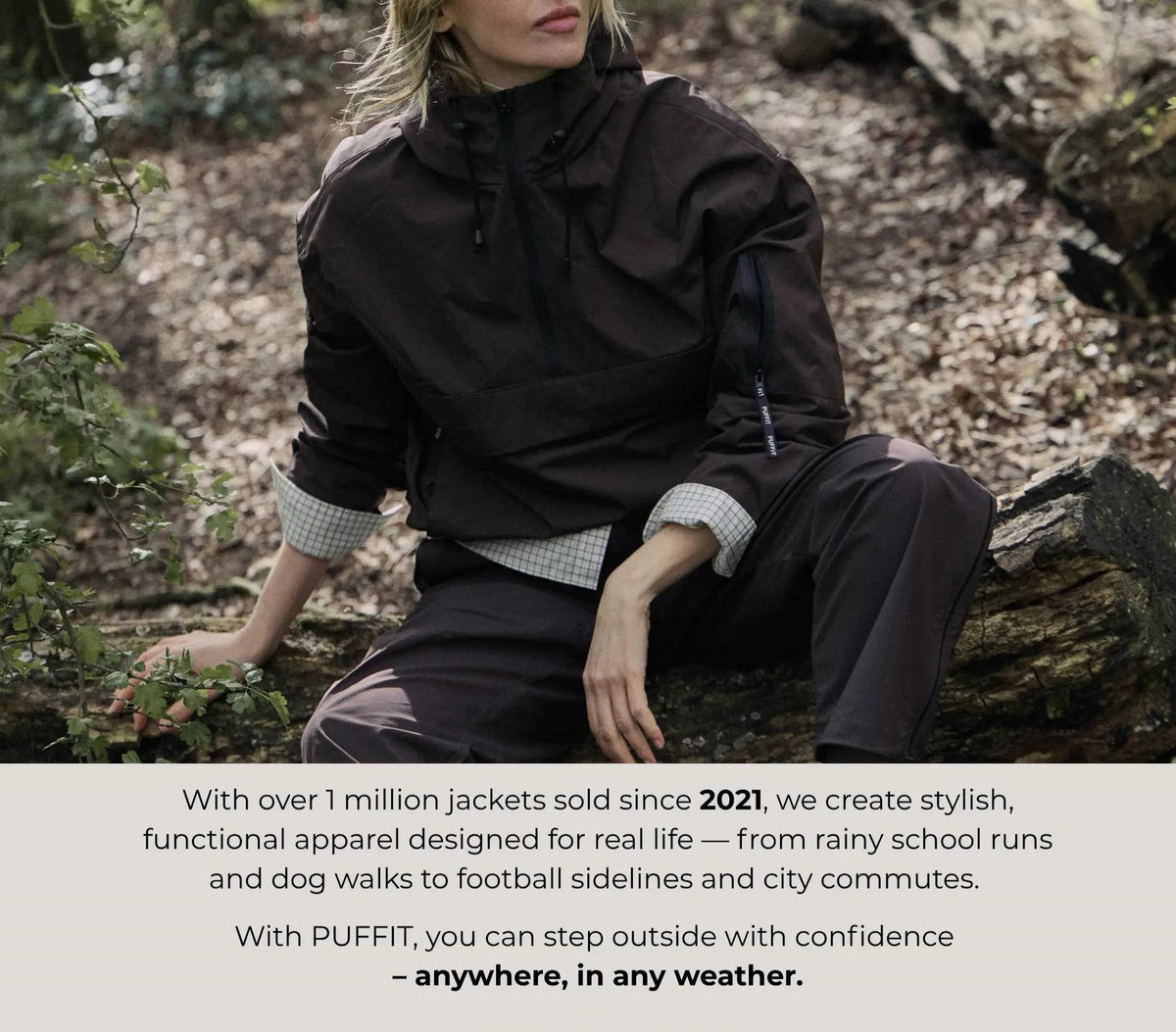 WOMEN’S OVERSIZED HOODED RAIN JACKET